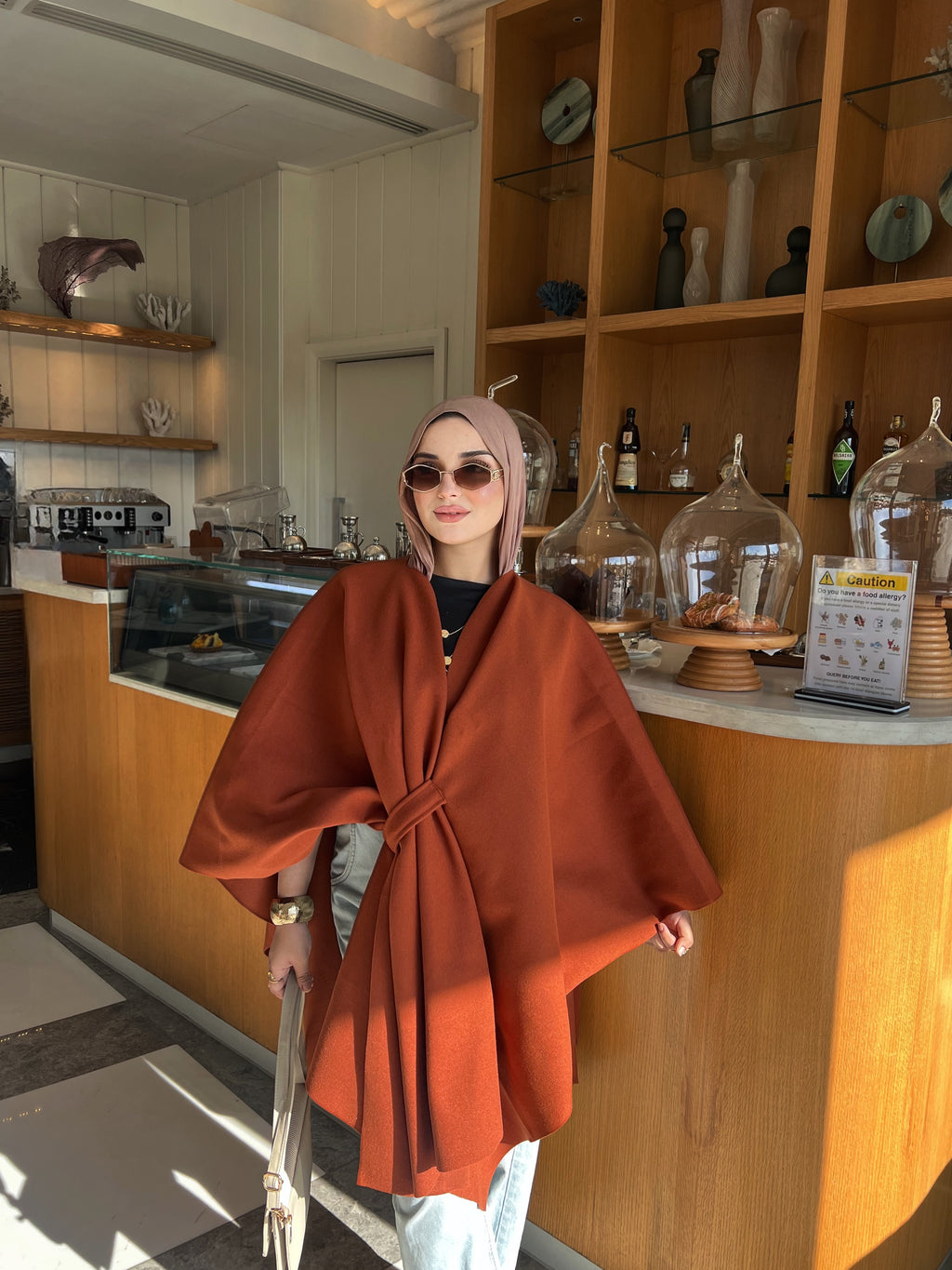 Aura Cape - amber brown